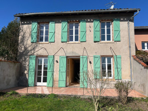 Maison en Vente à Lisle-sur-tarn / 6 pièces 168m2